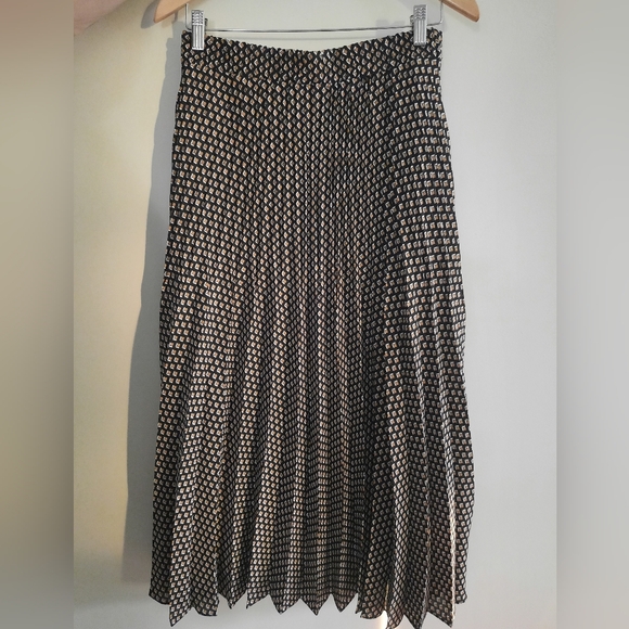 Max Studio Pleaded Midi Skirt Size S. - Picture 1 of 3